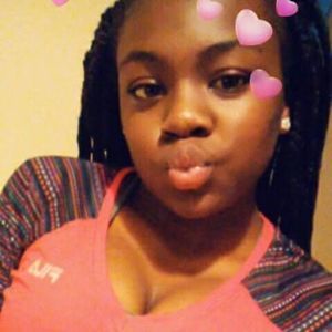 Meet your Posher, Camia